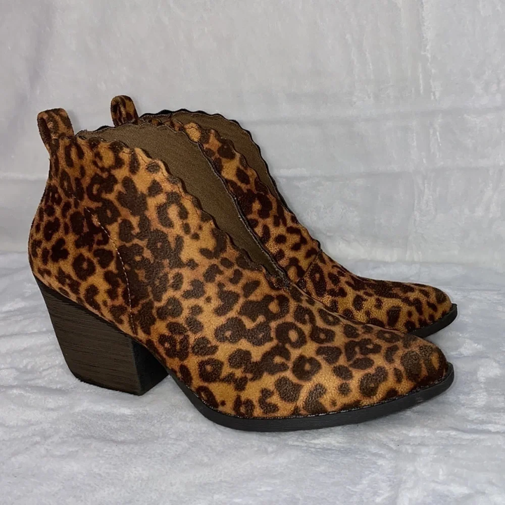 coconuts by Matisse Addie Leopard Print Ankle Booties Size 6.5M - Picture 7 of 16